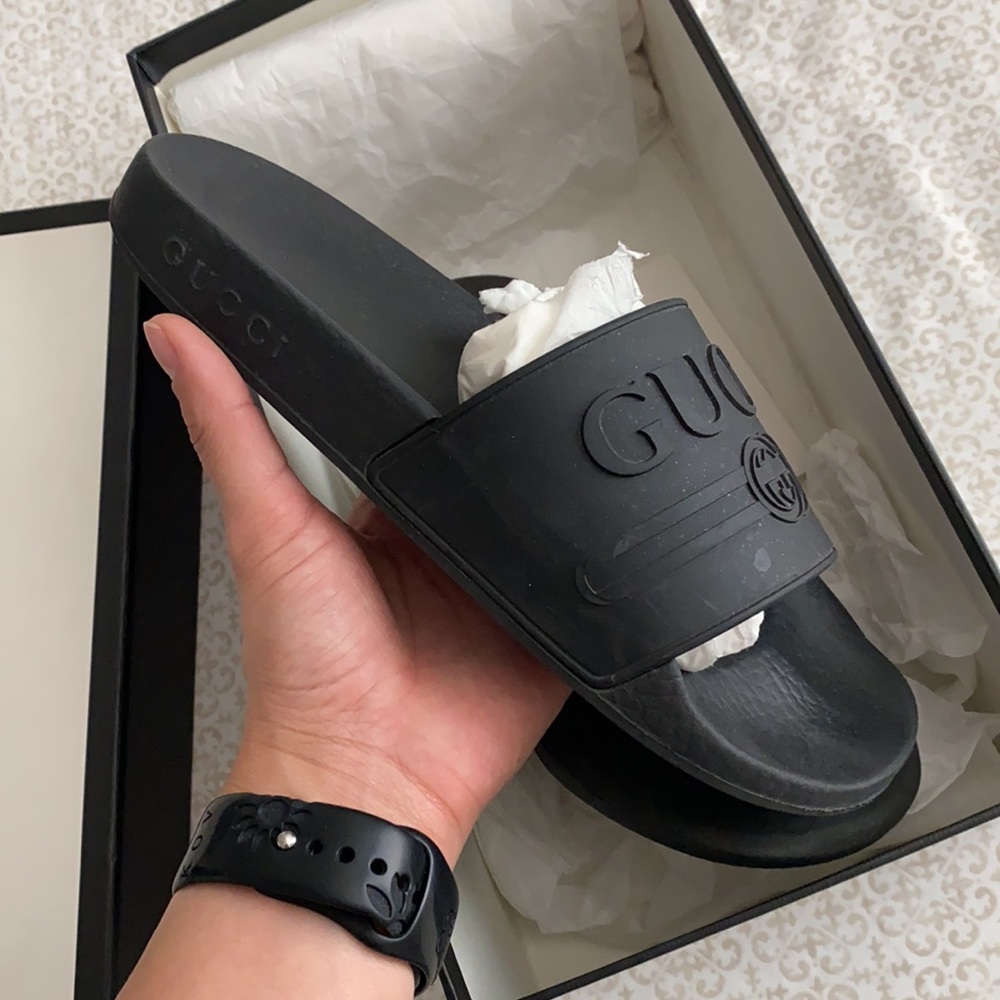 GUCCI Authentic Black Rubber Slides - Picture 8 of 8